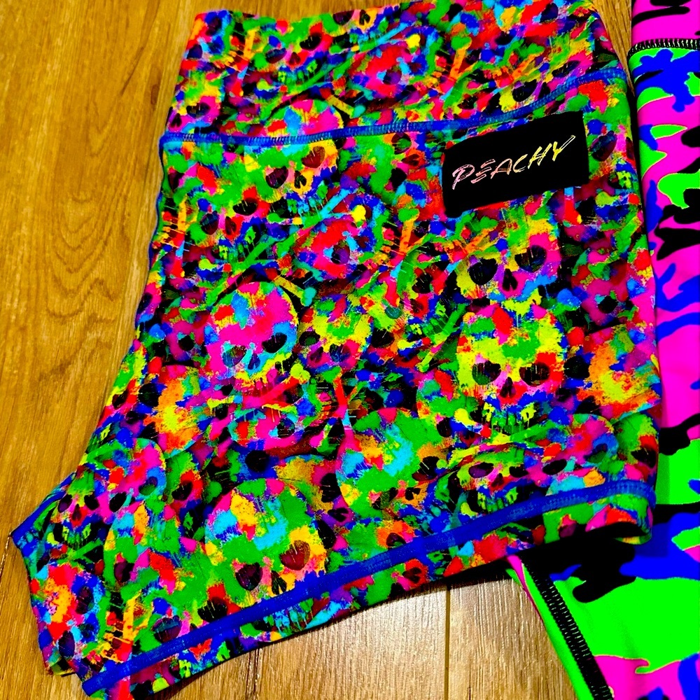 Peachy Athletic peachy fit paintball skulls XL Colorful Skull Print Shorts